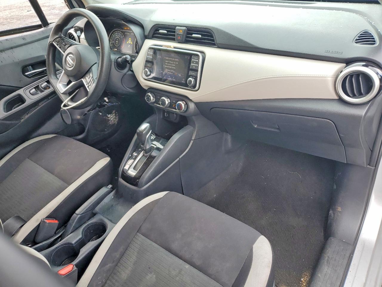 2021 NISSAN VERSA SV photo 8