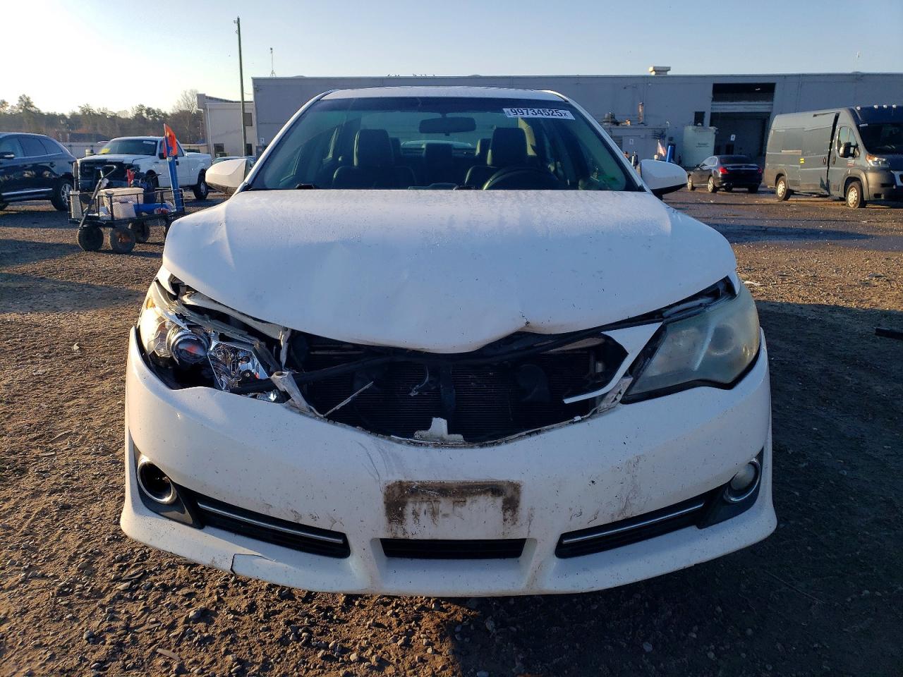 2014 TOYOTA CAMRY L photo 5