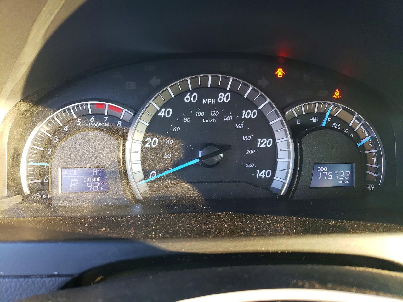 2014 TOYOTA CAMRY L photo 9