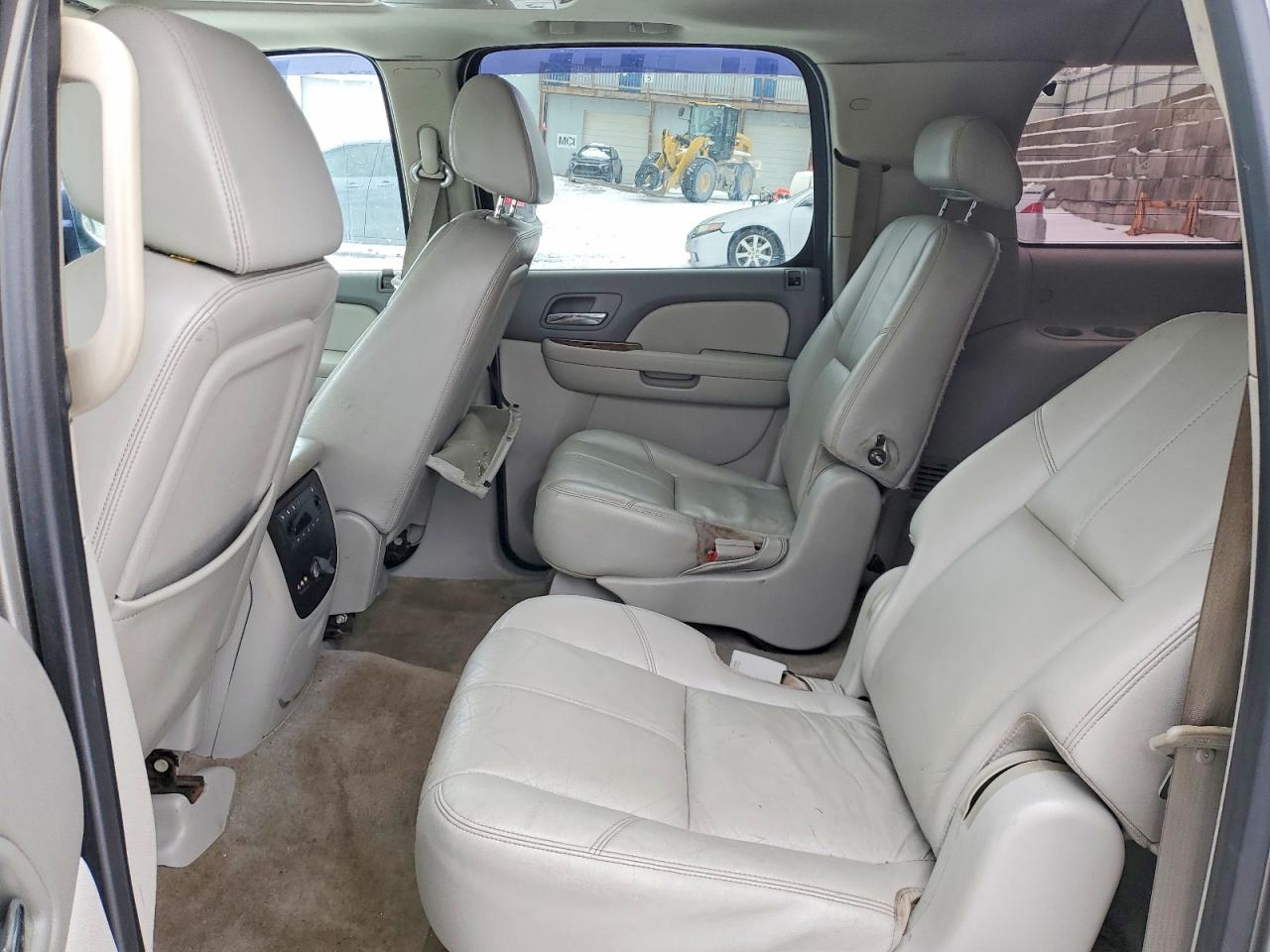 2008 GMC YUKON XL K1500 photo 11