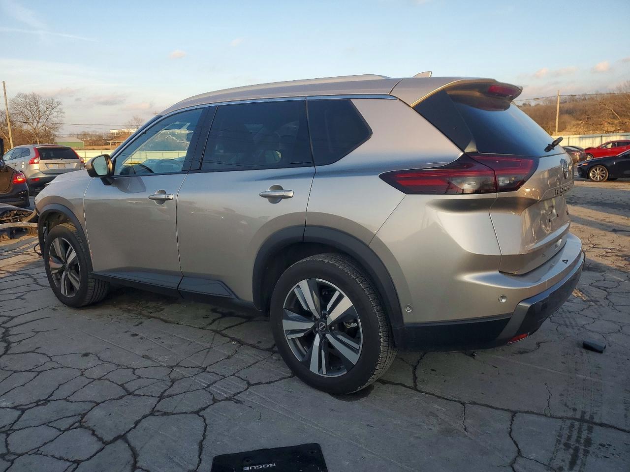 2025 NISSAN ROGUE SL photo 2
