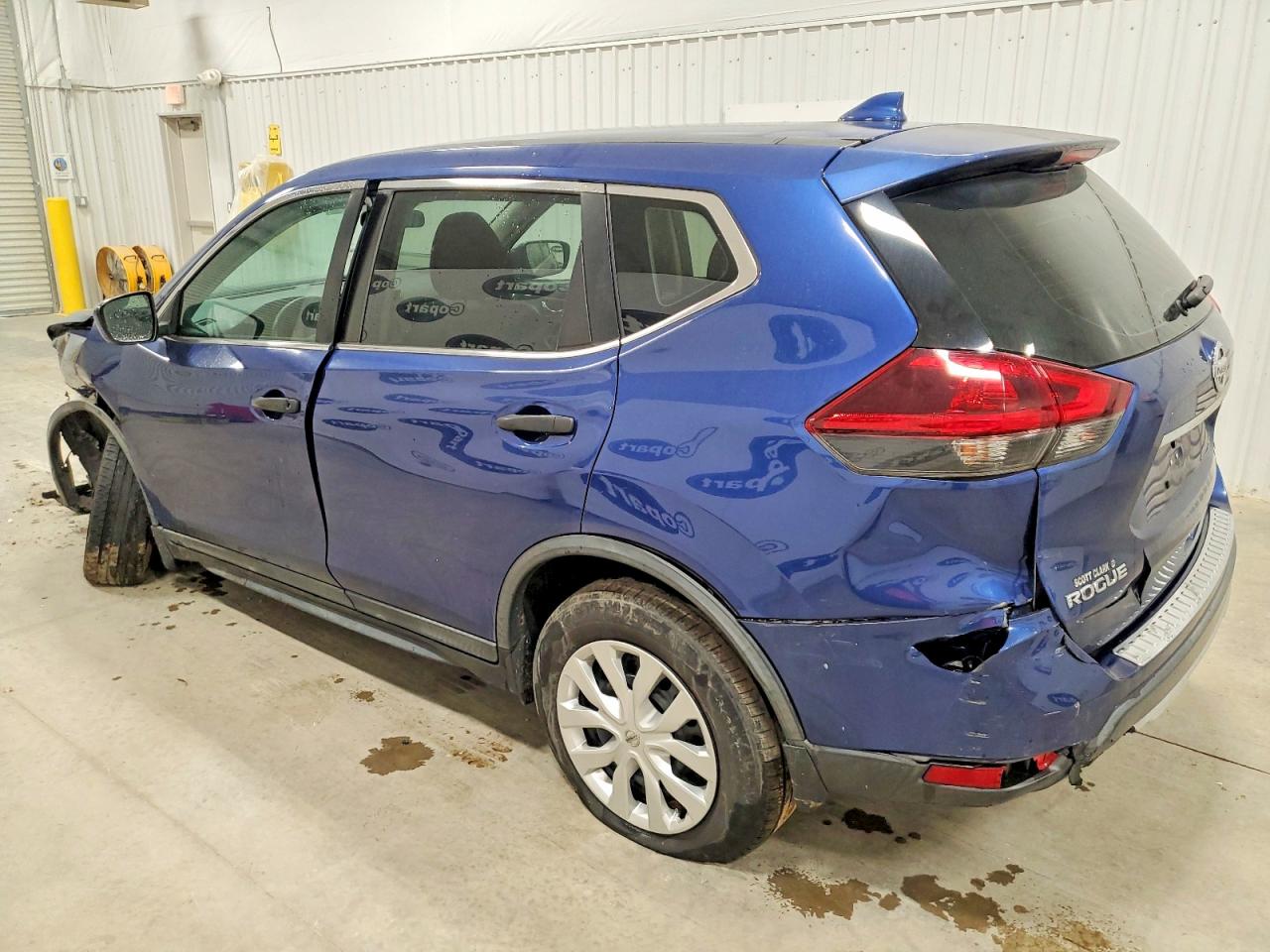 2018 NISSAN ROGUE S photo 2
