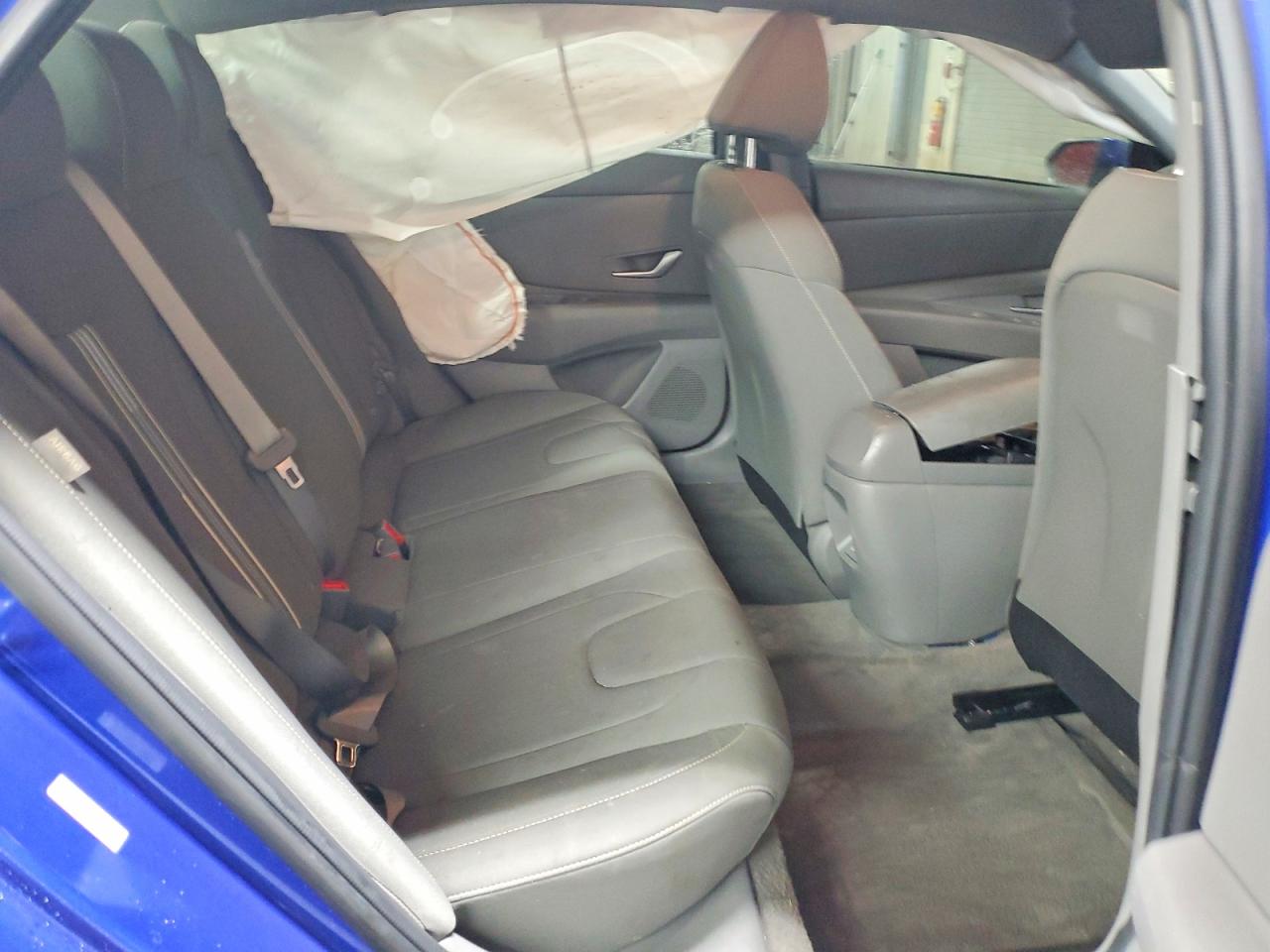 2024 HYUNDAI ELANTRA SEL photo 10