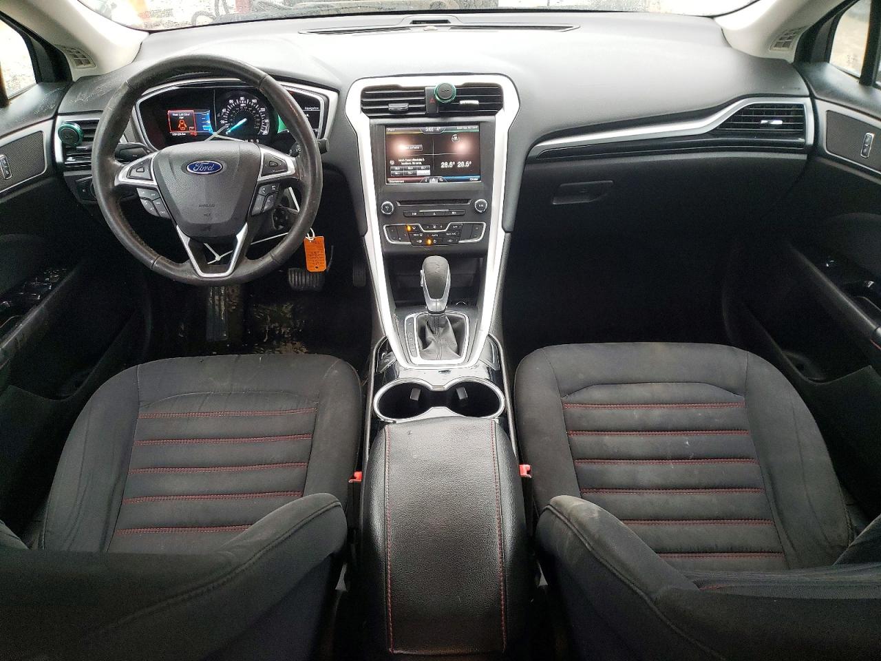 2016 FORD FUSION SE photo 8