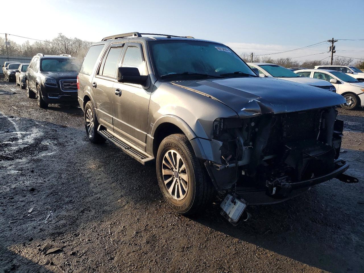 2017 FORD EXPEDITION XLT photo 4