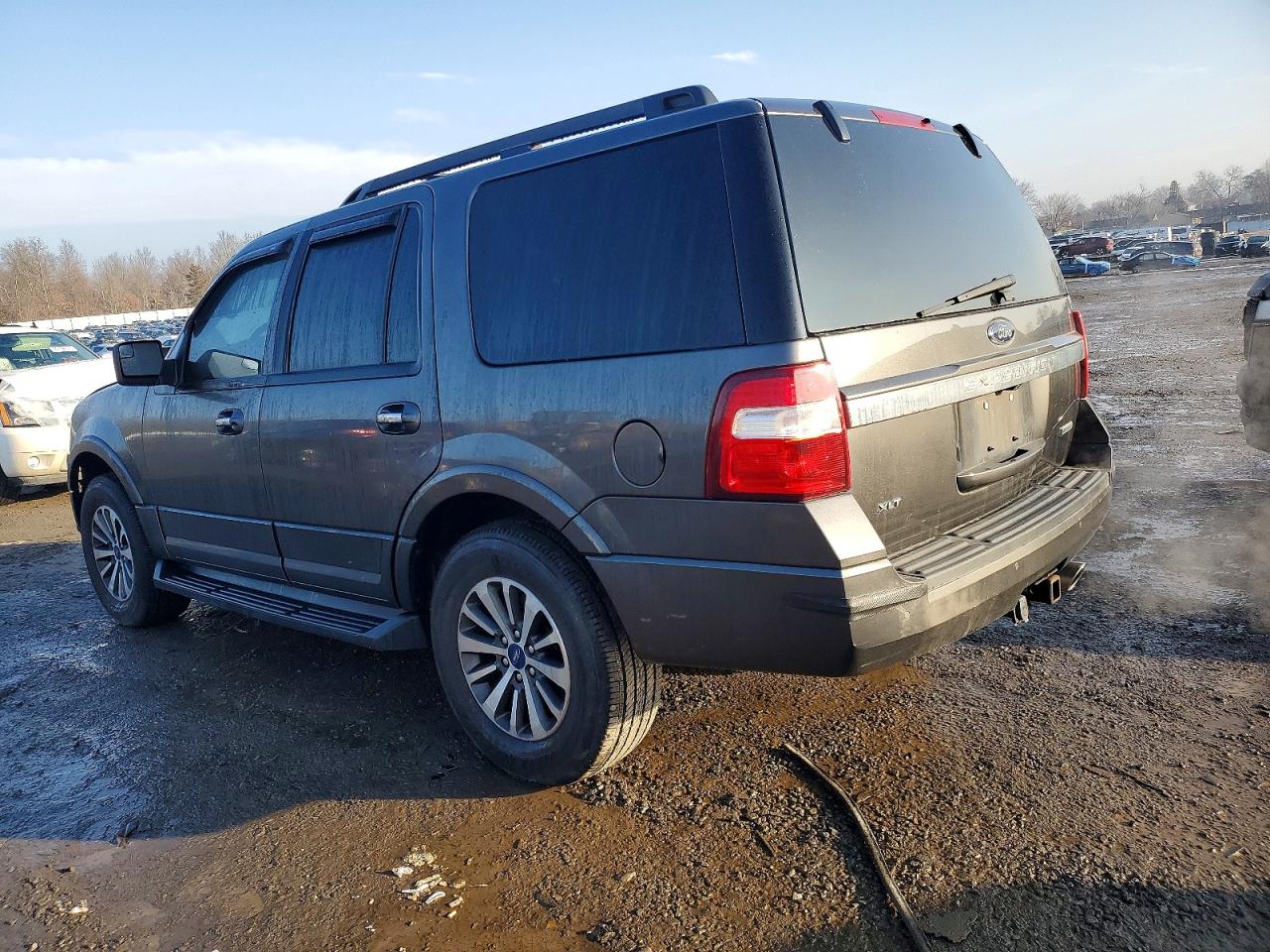 2017 FORD EXPEDITION XLT photo 2