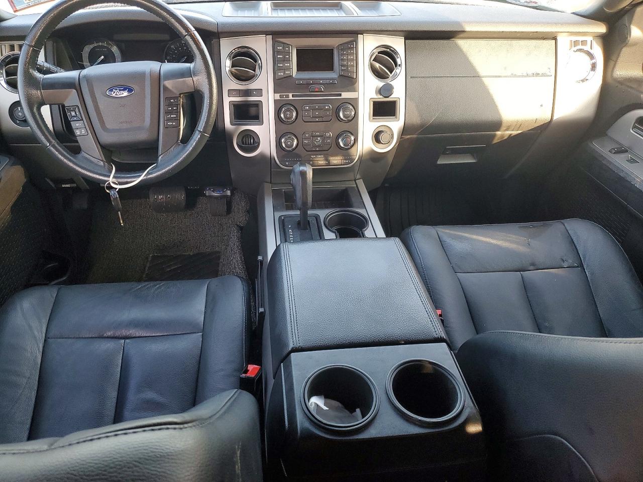 2017 FORD EXPEDITION XLT photo 8
