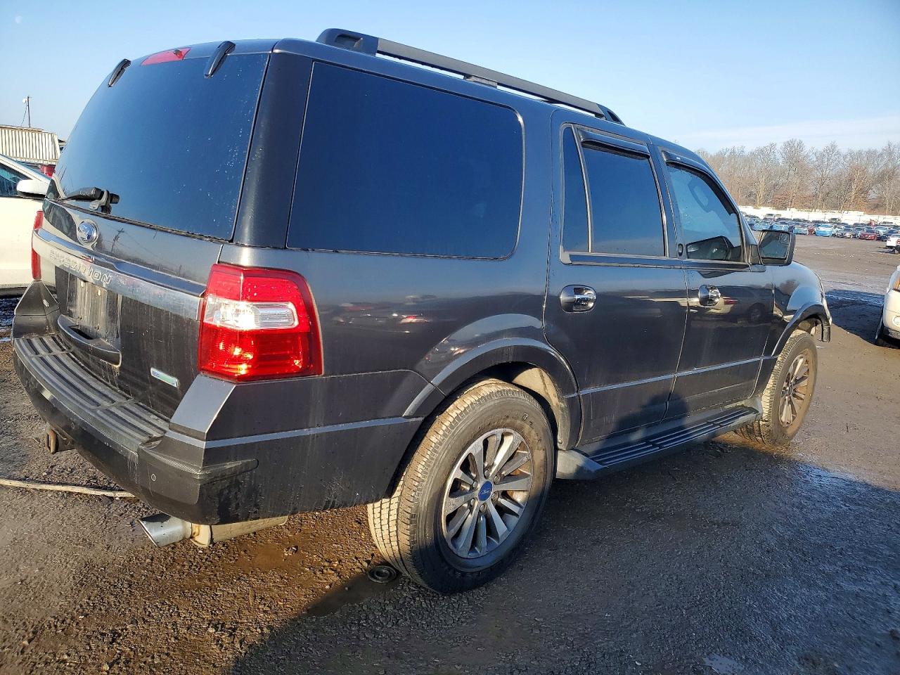 2017 FORD EXPEDITION XLT photo 3