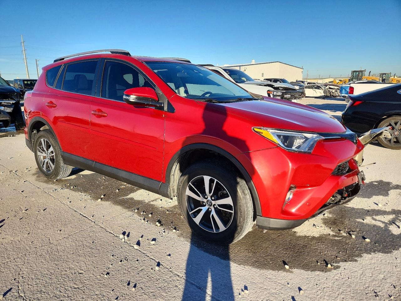 2016 TOYOTA RAV4 XLE photo 4