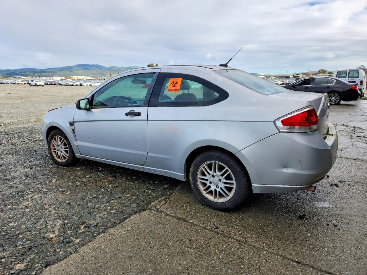 2008 FORD FOCUS SE photo 3