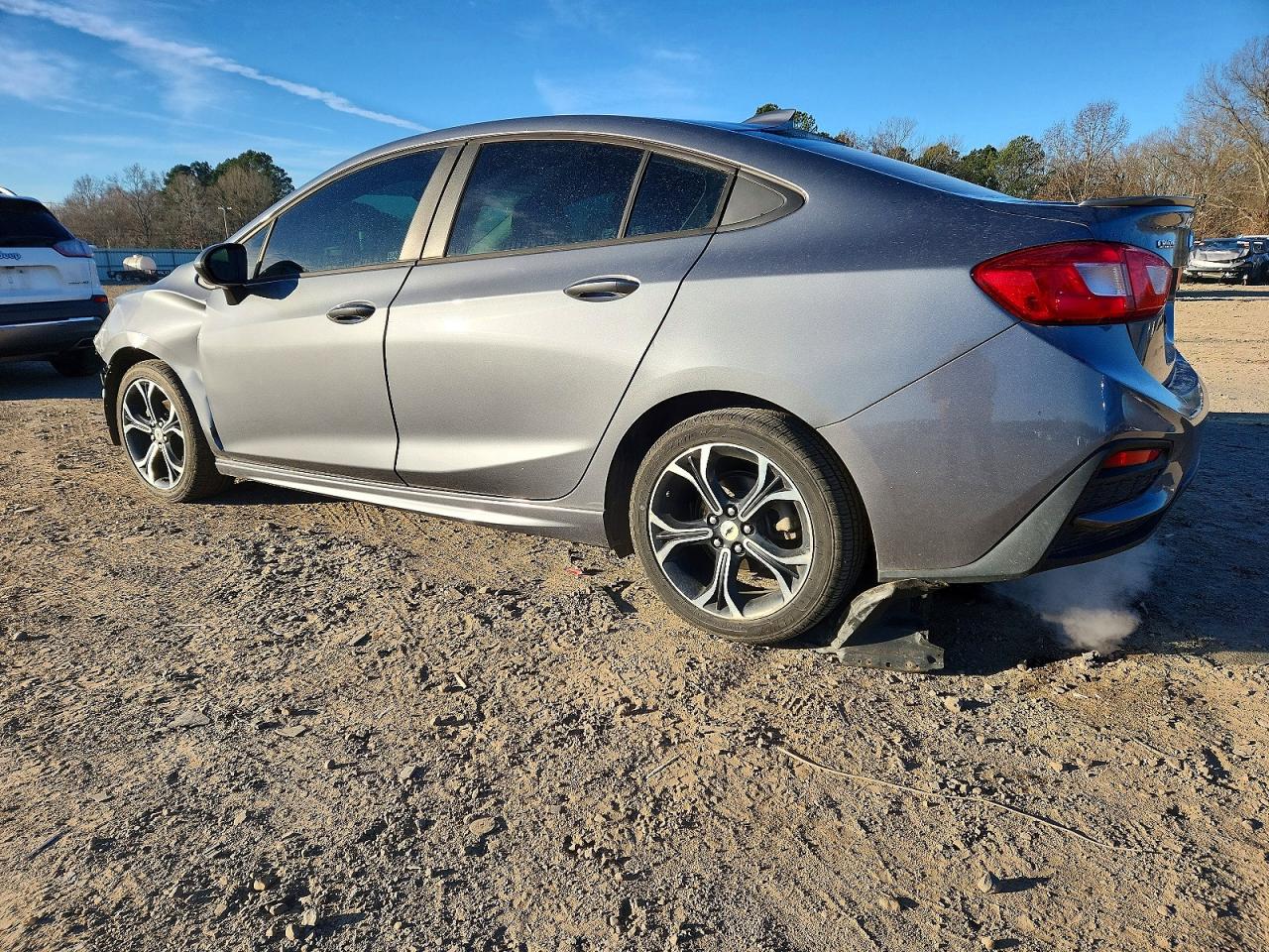 2019 CHEVROLET CRUZE LT photo 2