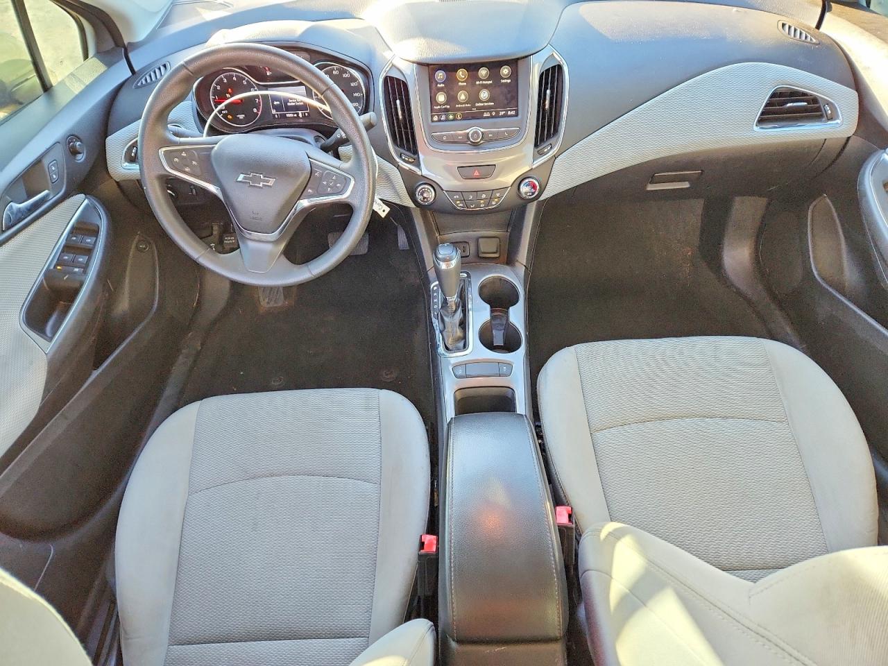 2019 CHEVROLET CRUZE LT photo 8