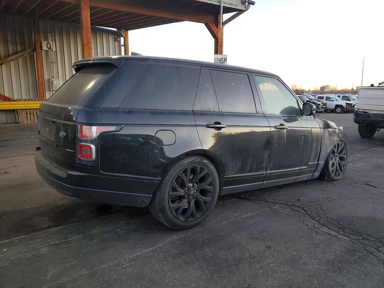 2019 LAND ROVER RANGE ROVER HSE photo 3