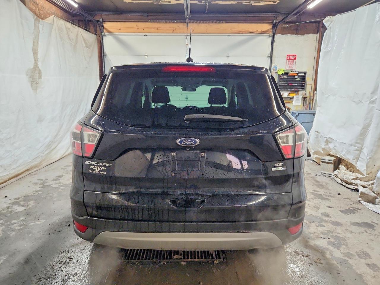 2017 FORD ESCAPE SE photo 6