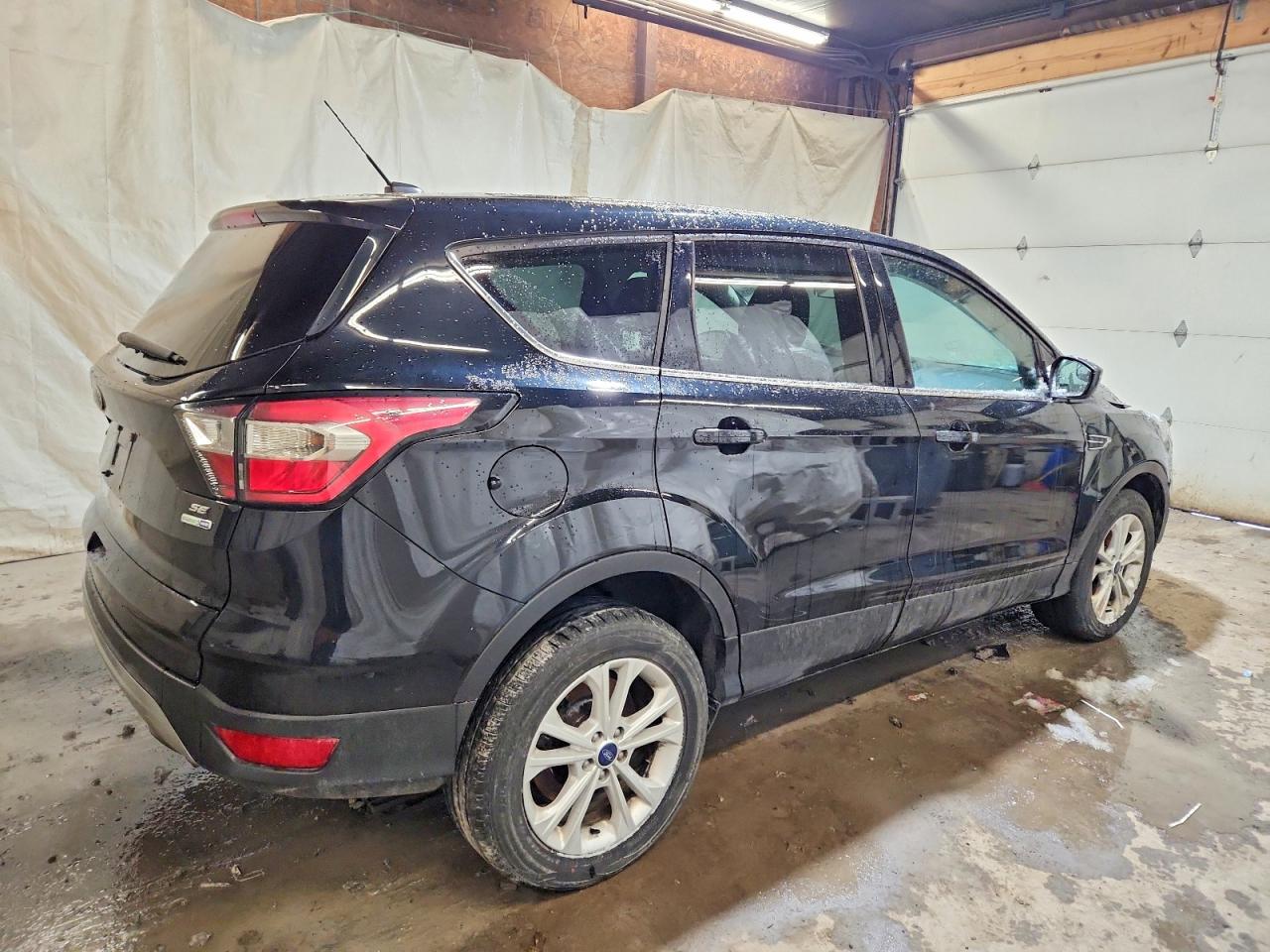 2017 FORD ESCAPE SE photo 3