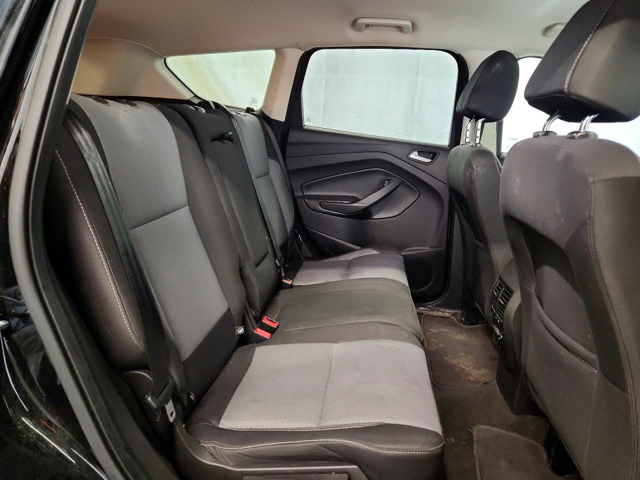 2017 FORD ESCAPE SE photo 11