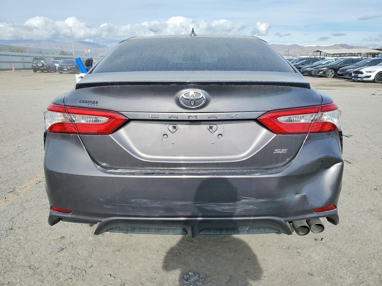 2019 TOYOTA CAMRY photo 16