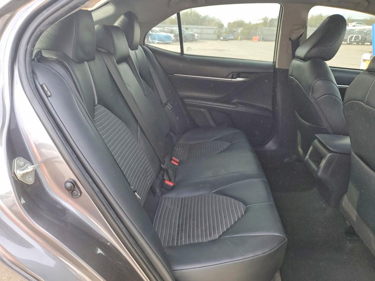 2019 TOYOTA CAMRY photo 28