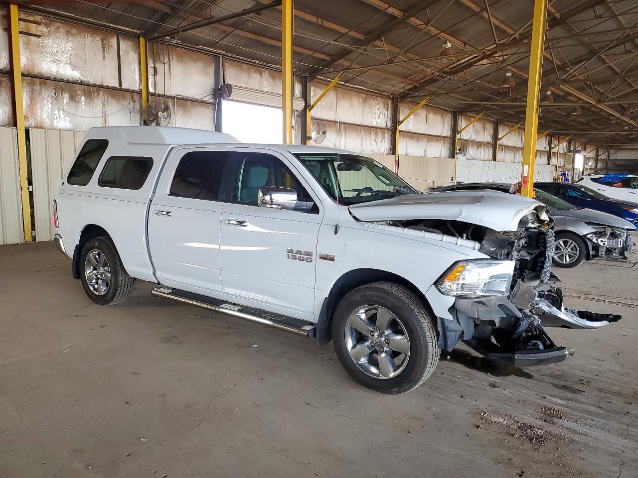 2015 RAM 1500 SLT photo 4