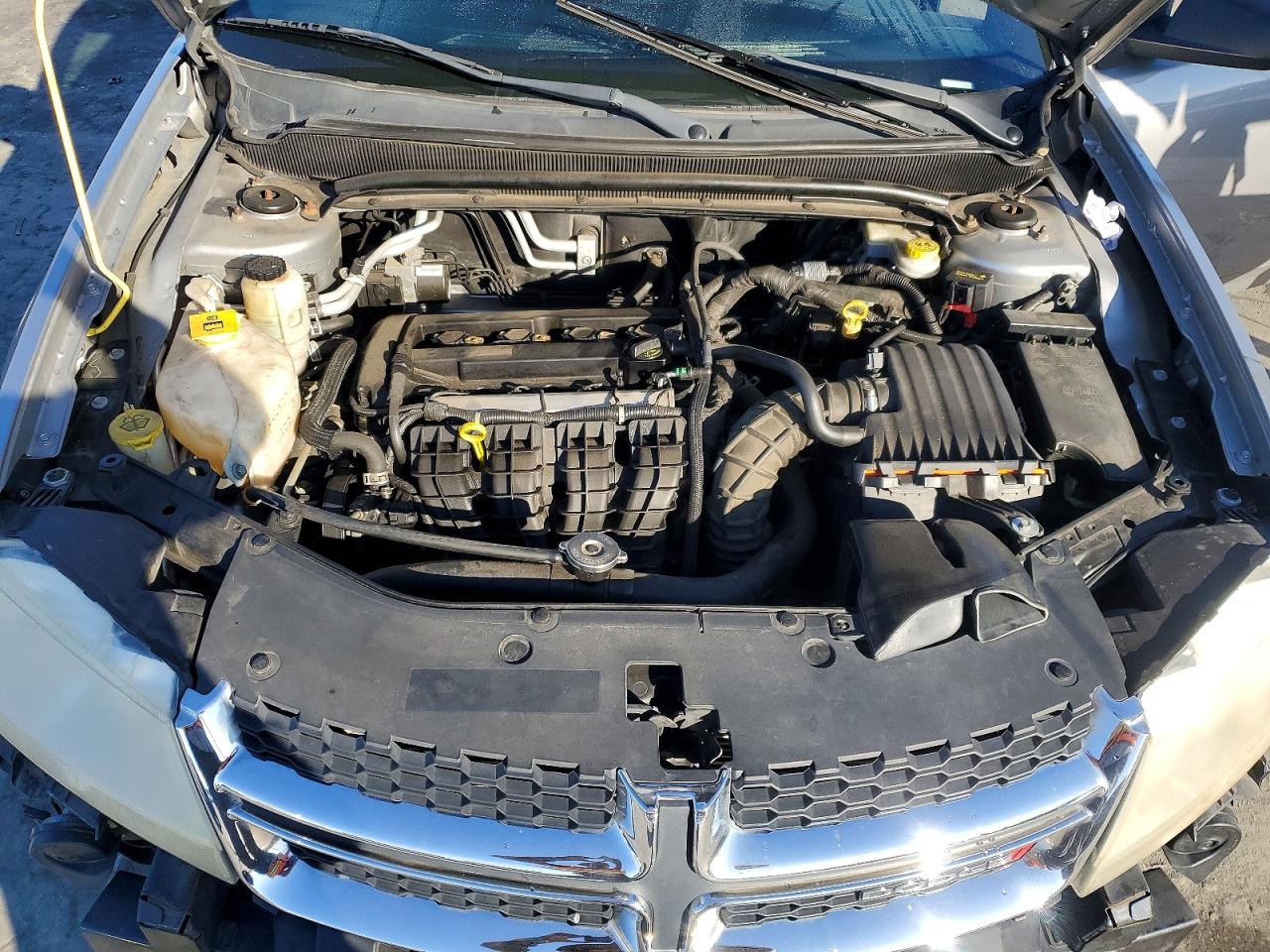 2013 DODGE AVENGER SE photo 11