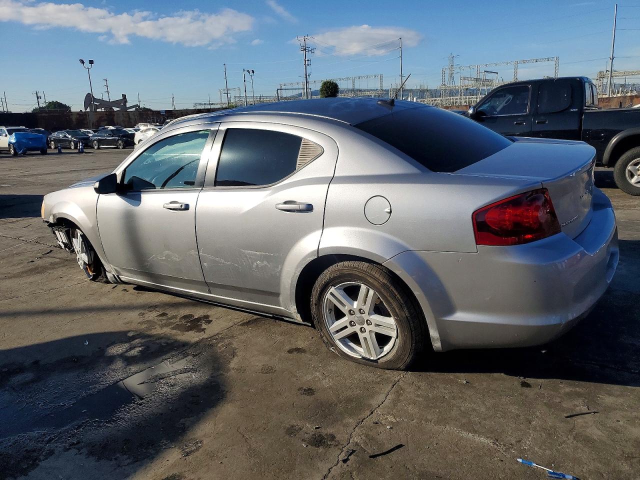 2013 DODGE AVENGER SE photo 2