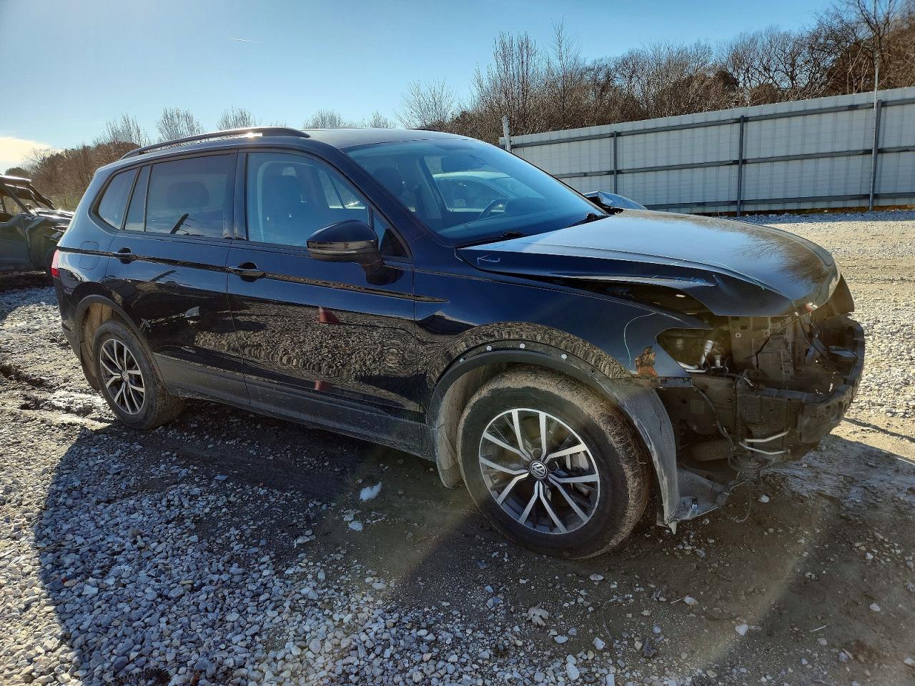 2021 VOLKSWAGEN TIGUAN S photo 4