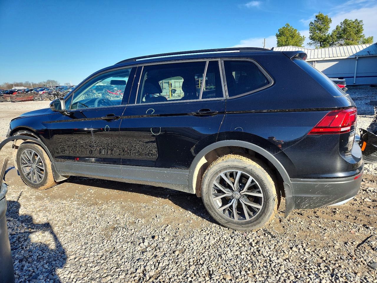 2021 VOLKSWAGEN TIGUAN S photo 2
