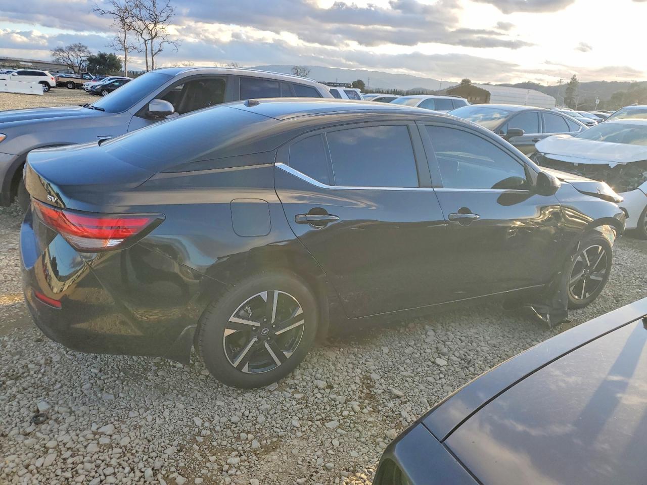 2024 NISSAN SENTRA SV photo 3