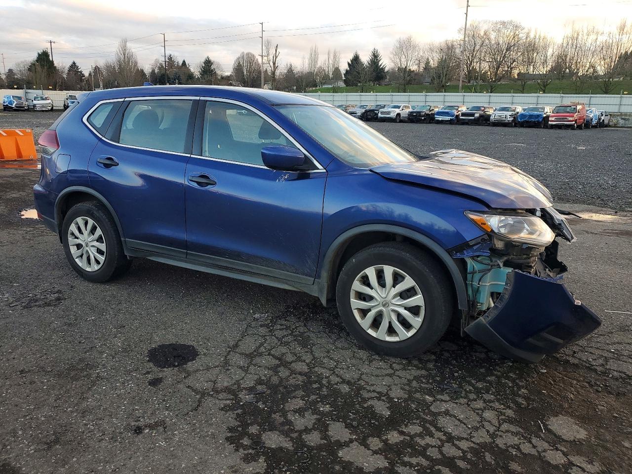 2018 NISSAN ROGUE S photo 4