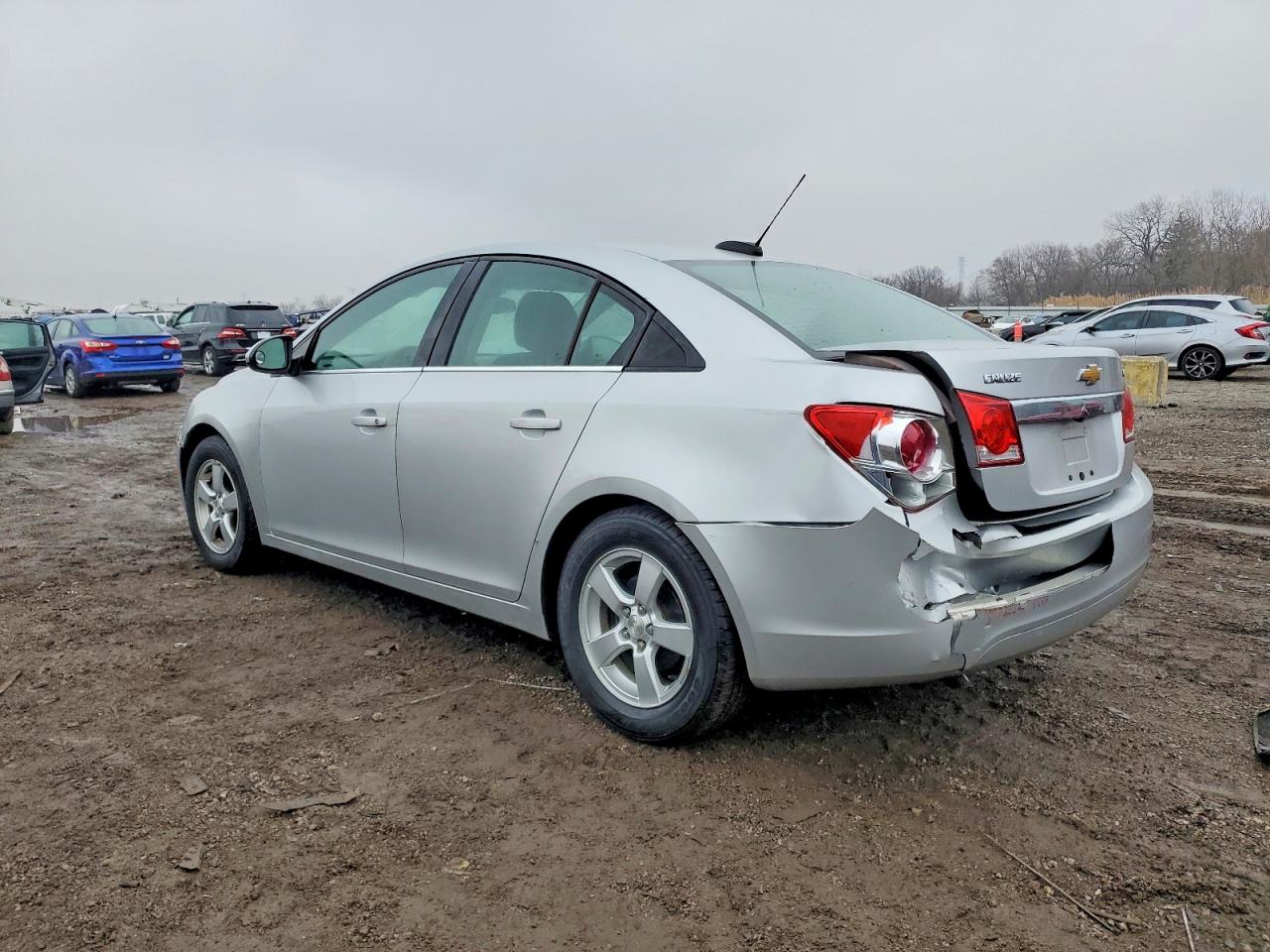 2016 CHEVROLET CRUZE LIMITED LT photo 2