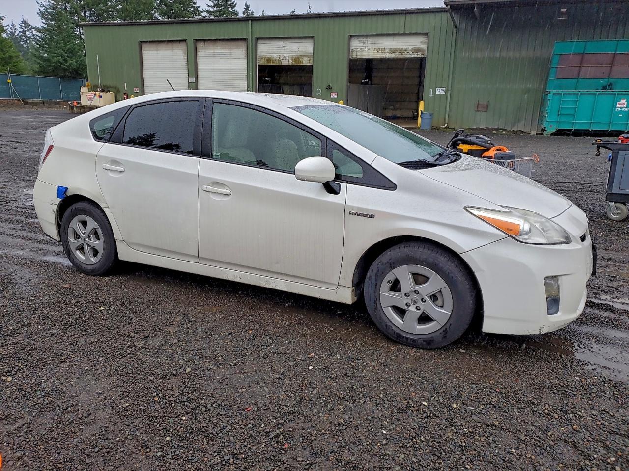 2011 TOYOTA PRIUS photo 4
