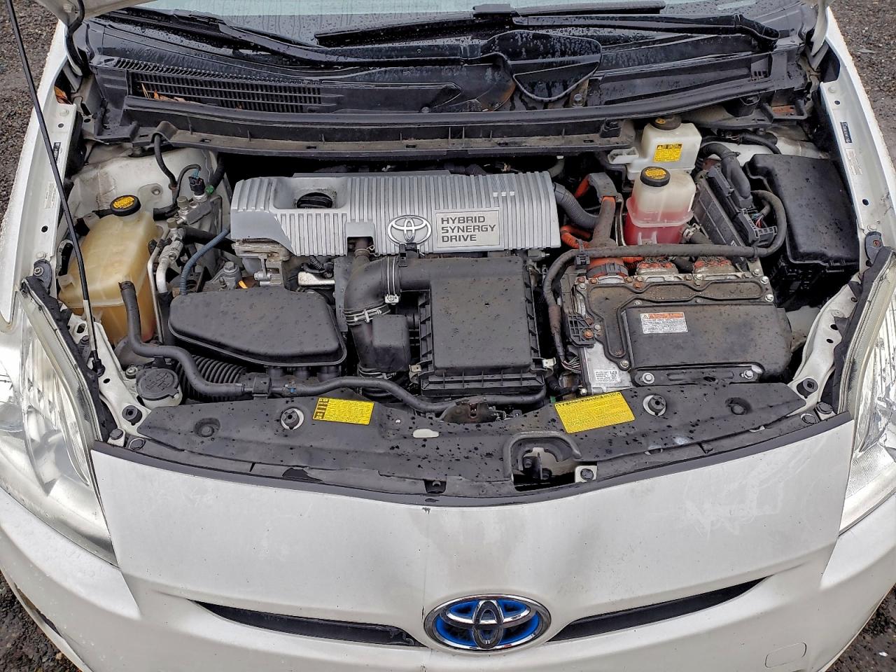 2011 TOYOTA PRIUS photo 11
