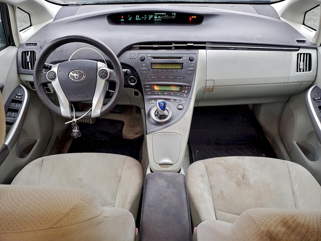 2011 TOYOTA PRIUS photo 8