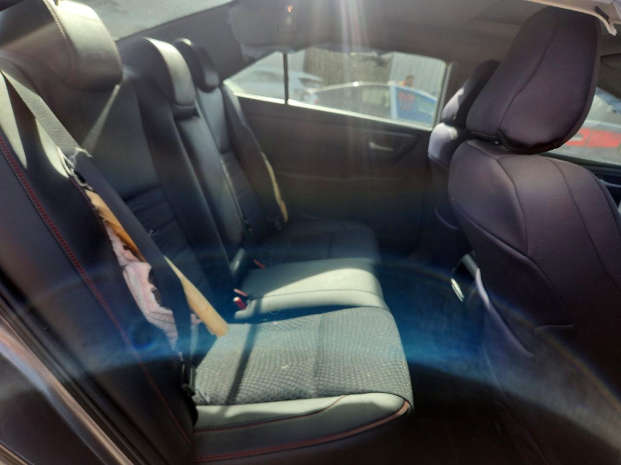 2015 TOYOTA CAMRY LE photo 10