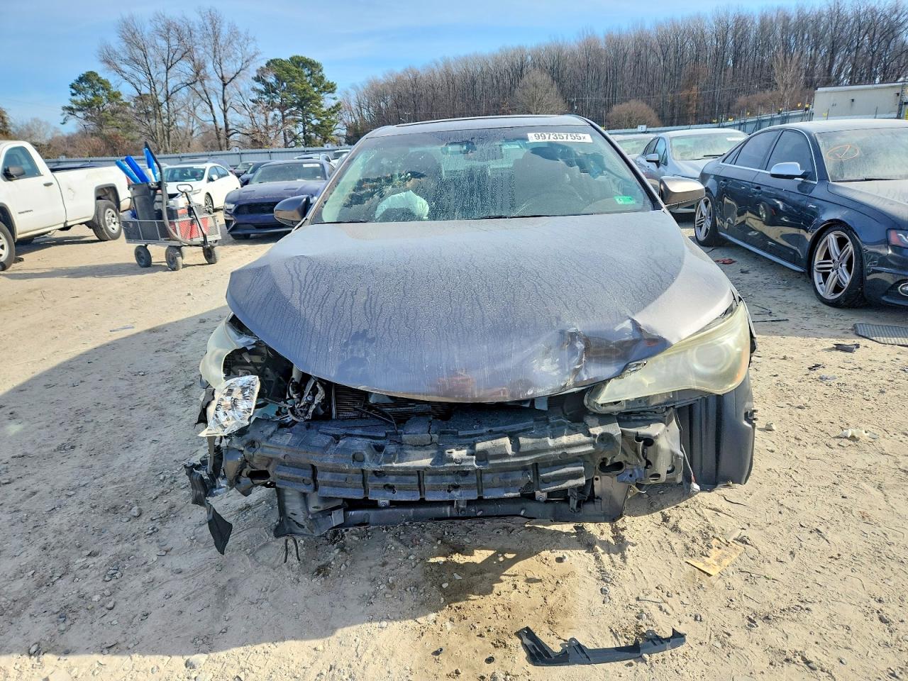2015 TOYOTA CAMRY LE photo 5