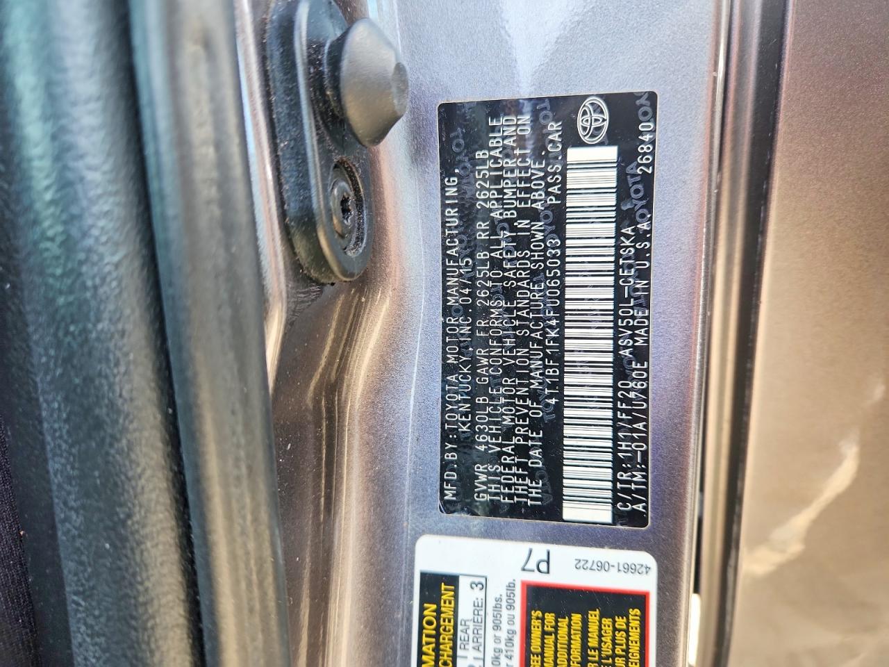2015 TOYOTA CAMRY LE photo 12