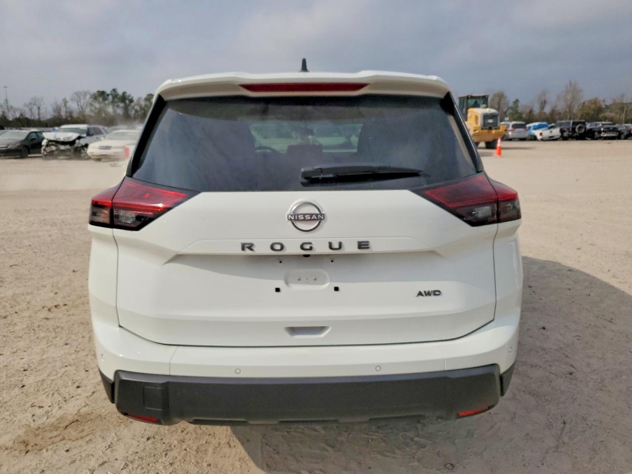 2024 NISSAN ROGUE S photo 6