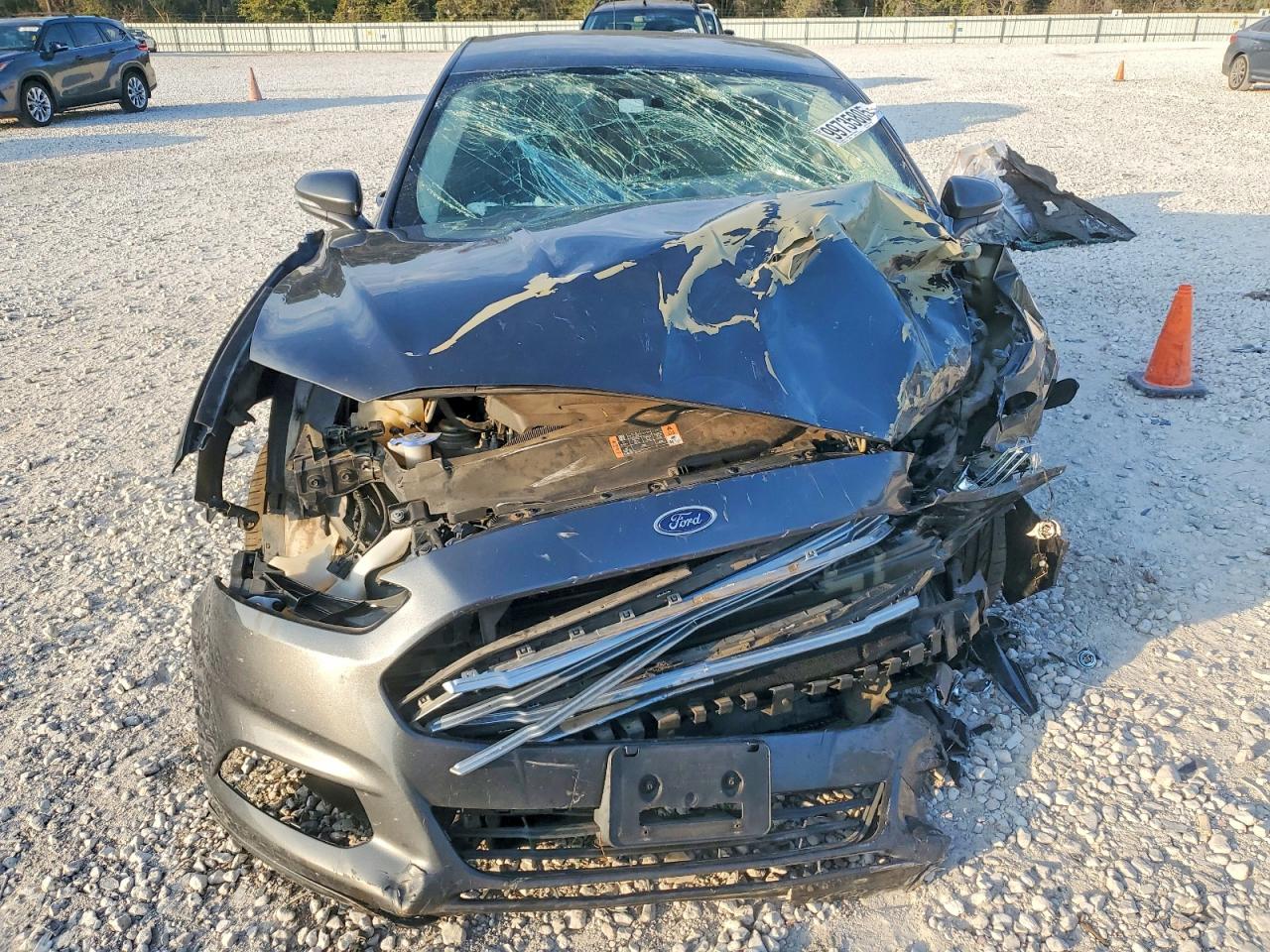 2016 FORD FUSION SE photo 5