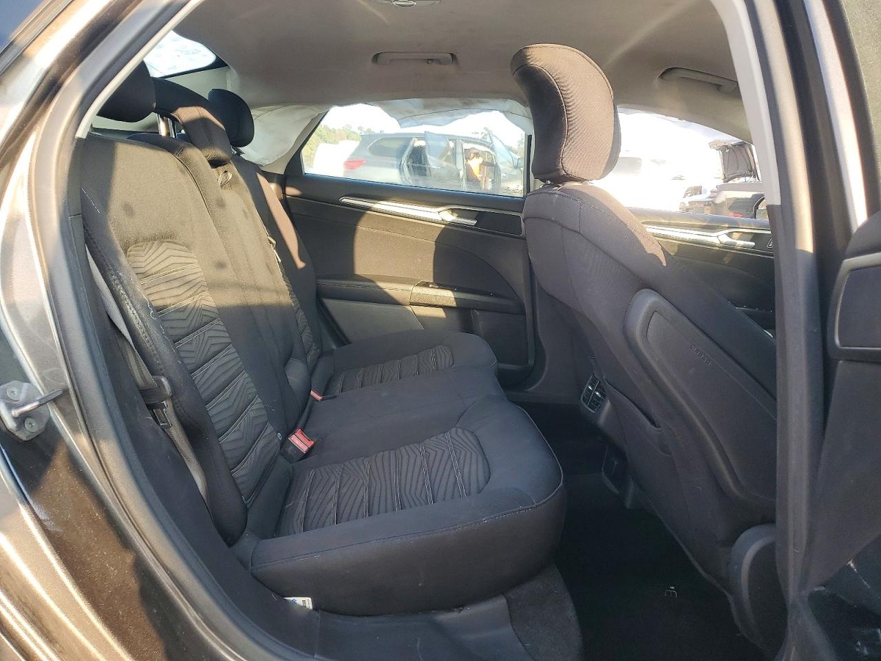 2016 FORD FUSION SE photo 10