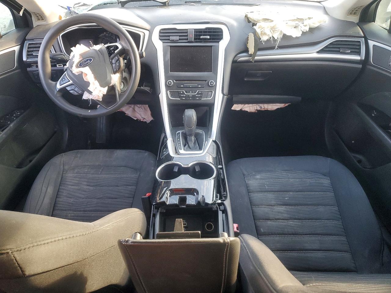 2016 FORD FUSION SE photo 8