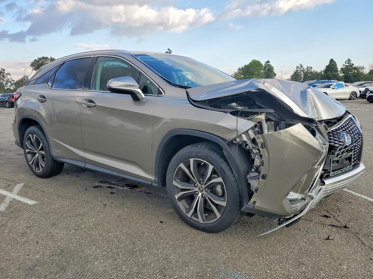2021 LEXUS RX 450H photo 4