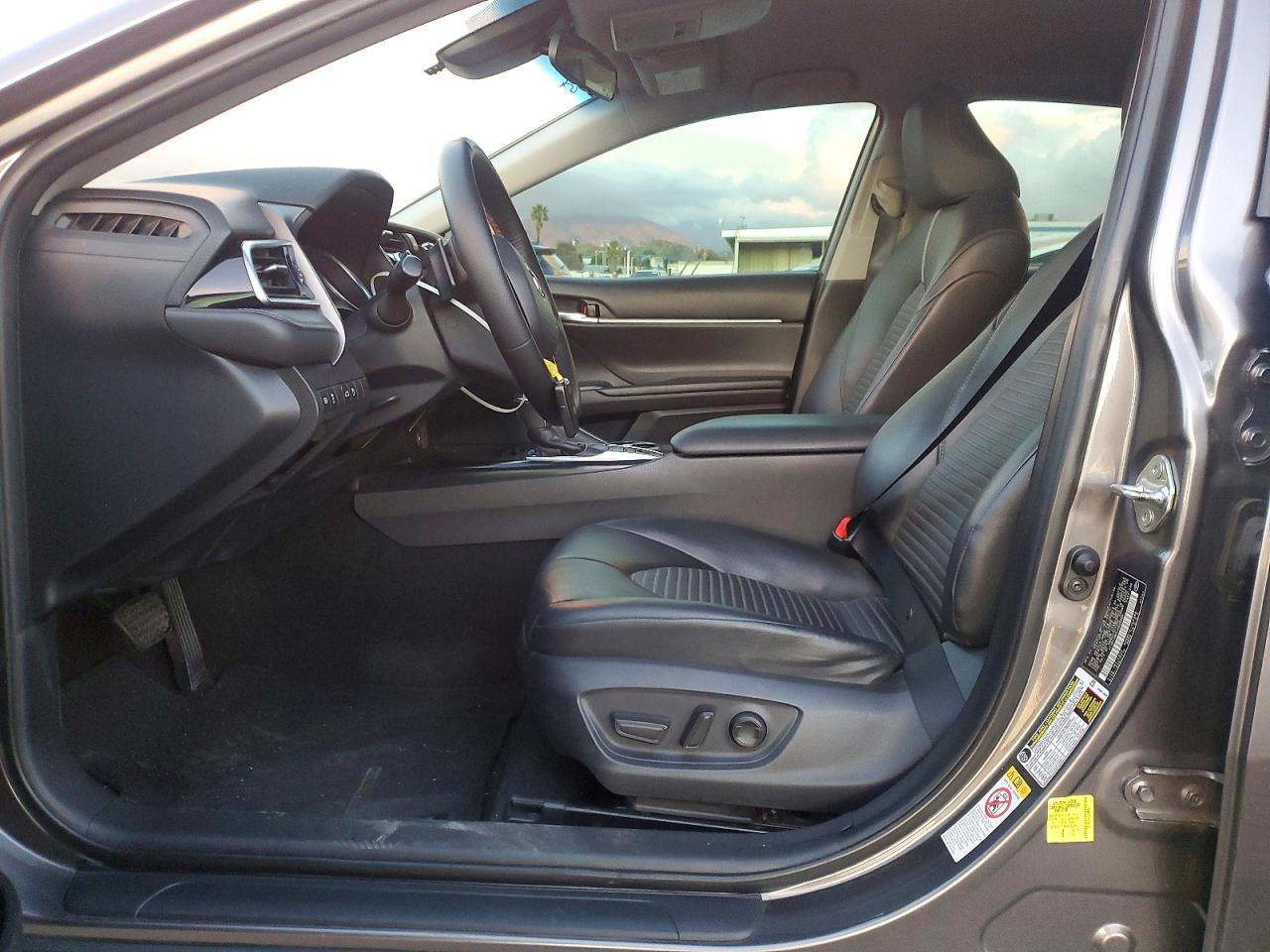 2018 TOYOTA CAMRY HYBRID photo 7