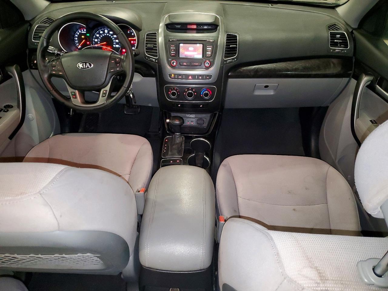 2015 KIA SORENTO LX photo 8