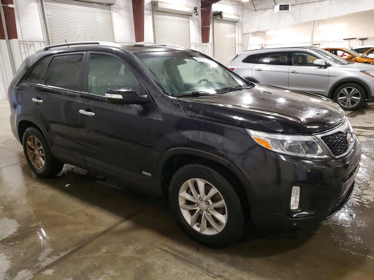 2015 KIA SORENTO LX photo 4