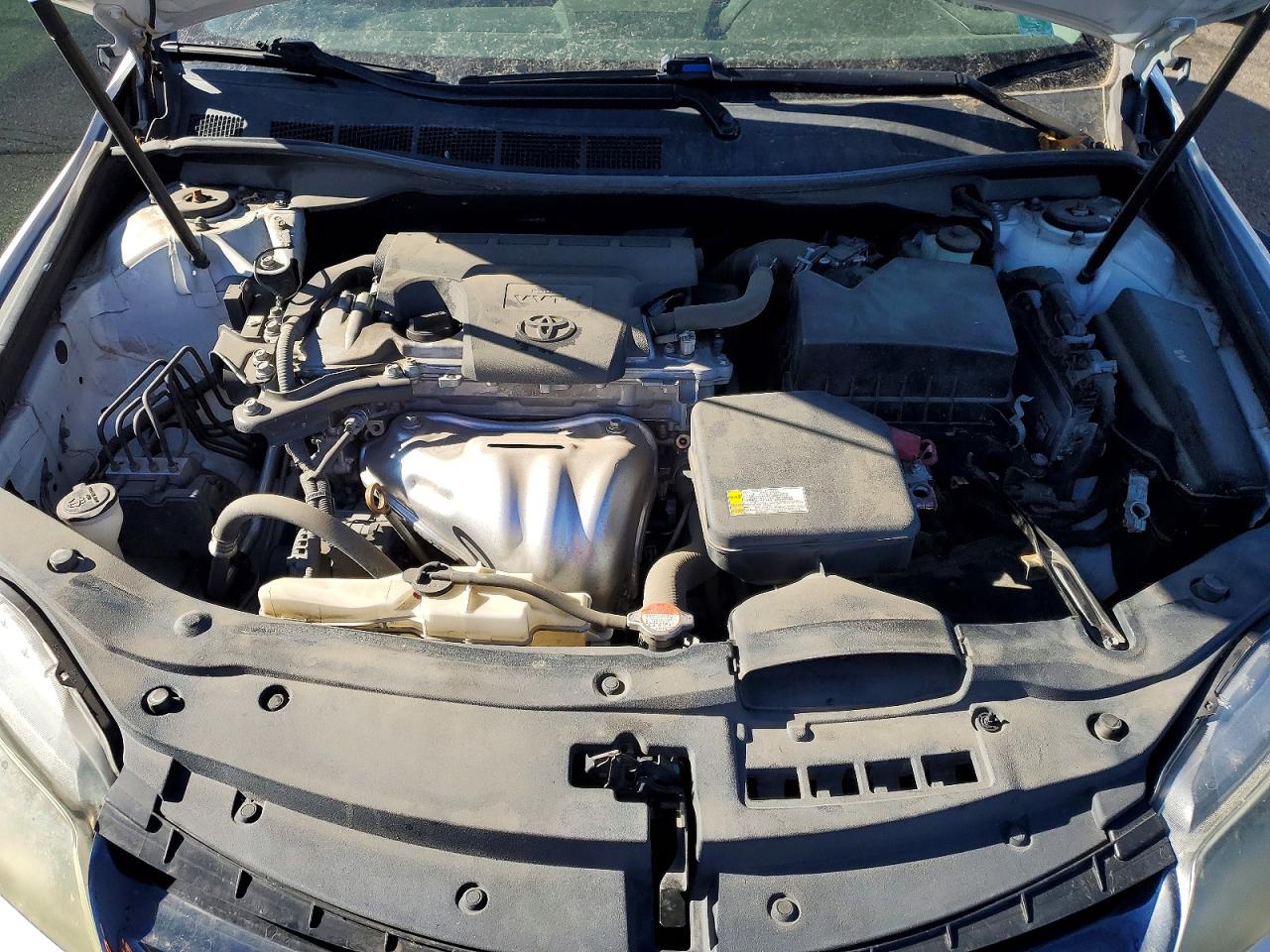 2016 TOYOTA CAMRY LE photo 11