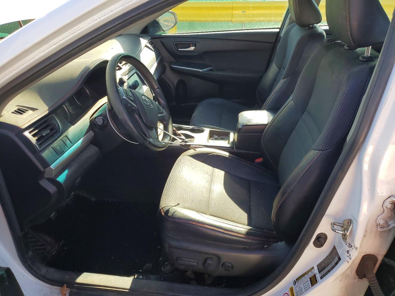 2016 TOYOTA CAMRY LE photo 7