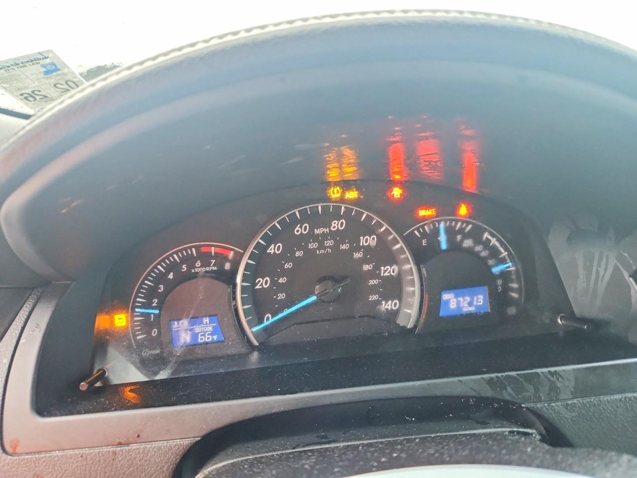 2015 TOYOTA CAMRY LE photo 9