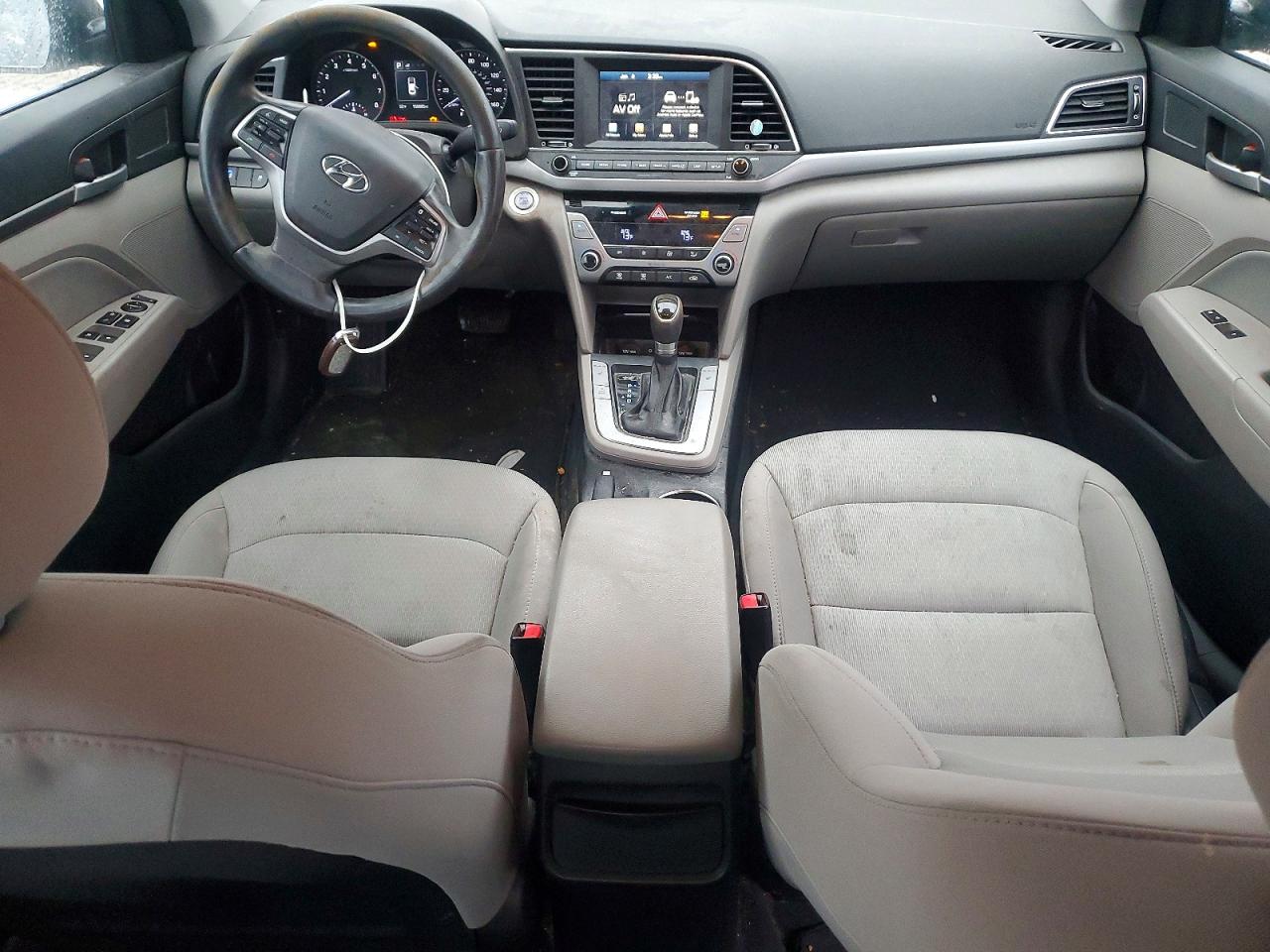2018 HYUNDAI ELANTRA SEL photo 8