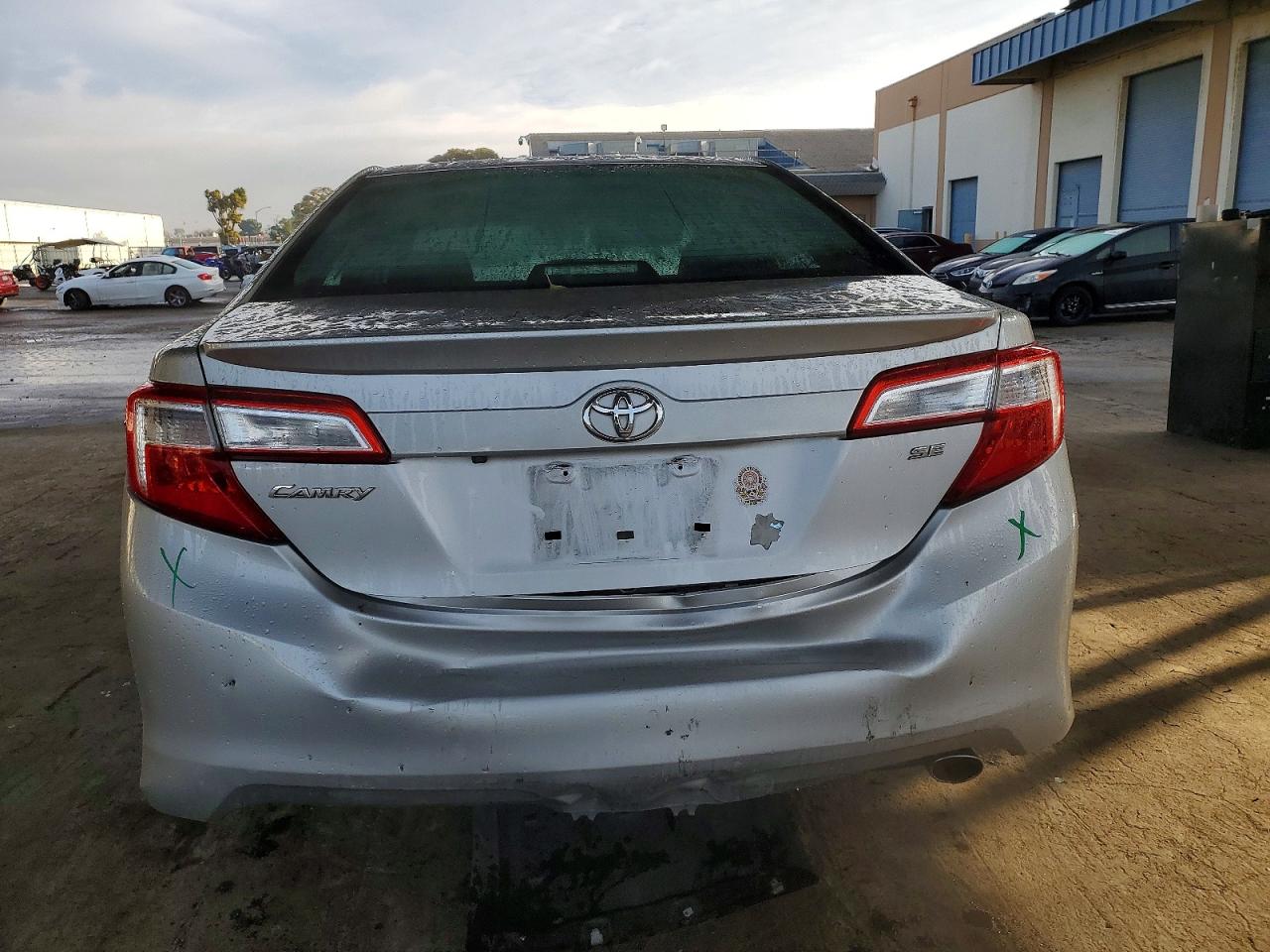 2014 TOYOTA CAMRY L photo 6