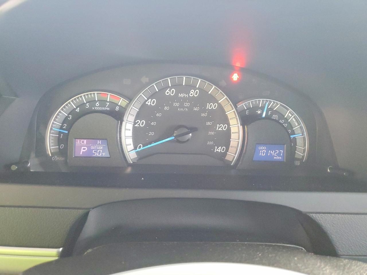 2014 TOYOTA CAMRY L photo 9
